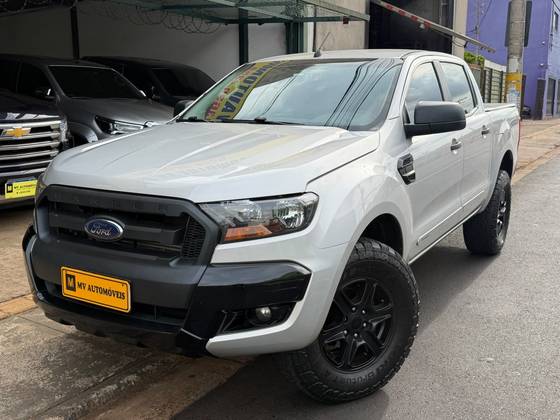FORD RANGER 2.2 XLS 4X4 CD 16V DIESEL 4P AUTOMÁTICO FORD RANGER 2.2 XLS 4X4 CD 16V DIESEL 4P AUTOMÁTICO